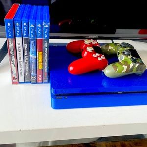 PS4 Console + 6 Games (Both Pads)